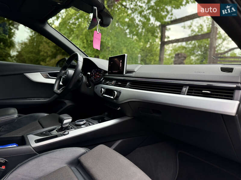 Універсал Audi A4 2018 в Луцьку