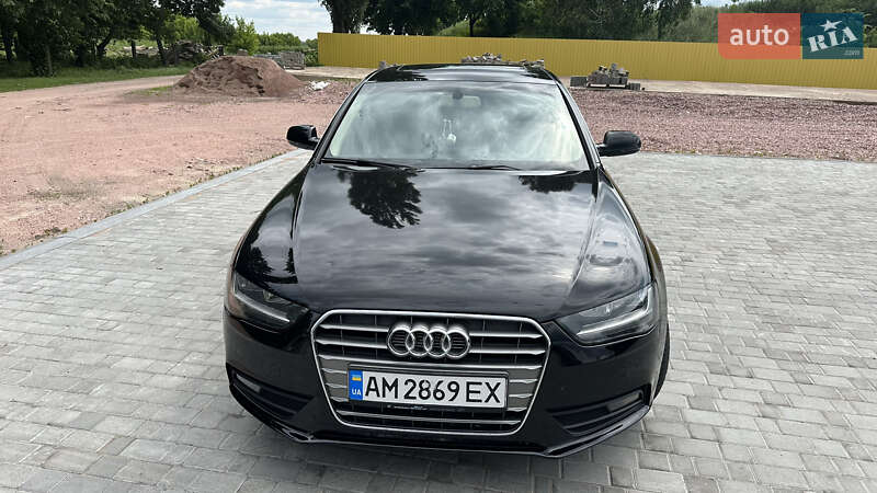 Седан Audi A4 2014 в Овруче