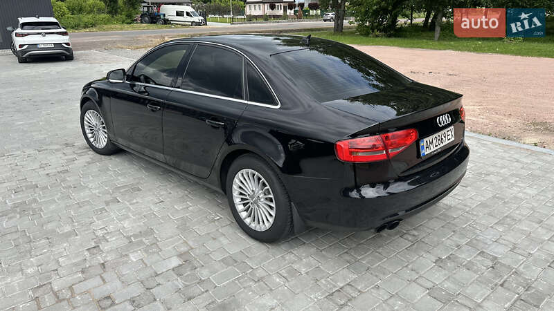 Седан Audi A4 2014 в Овруче