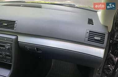 Седан Audi A4 2005 в 