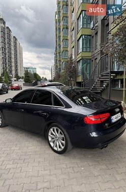 Седан Audi A4 2012 в 