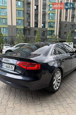 Седан Audi A4 2012 в 