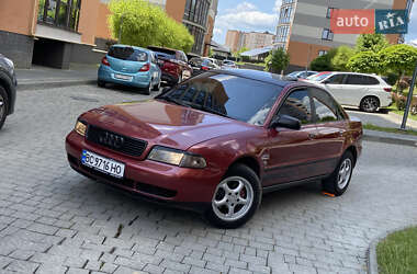 Седан Audi A4 1996 в 