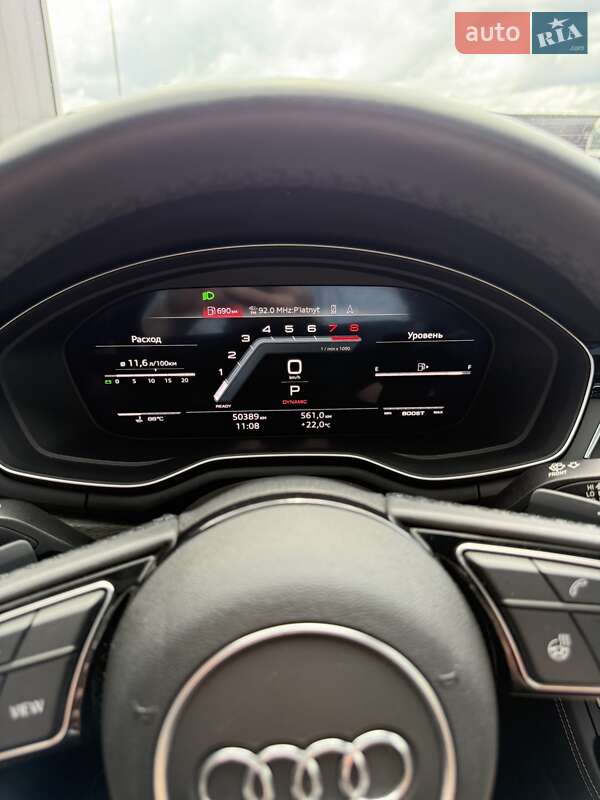 Седан Audi A4 2022 в Виннице