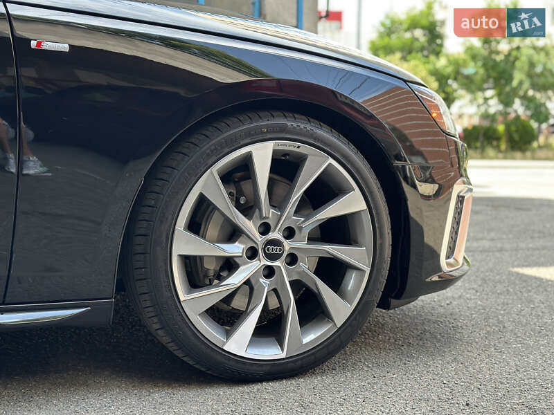 Седан Audi A4 2020 в Києві