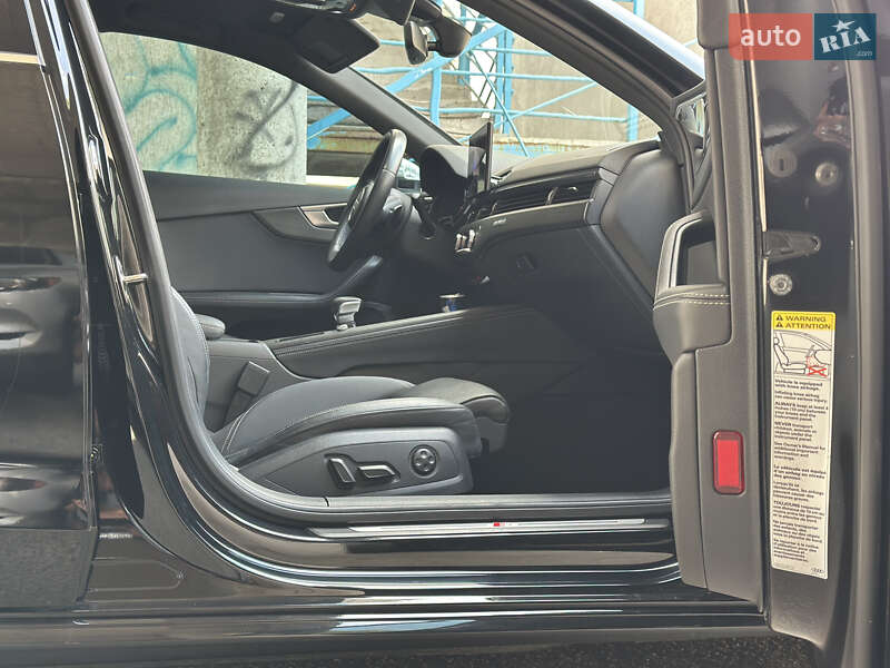 Седан Audi A4 2020 в Києві