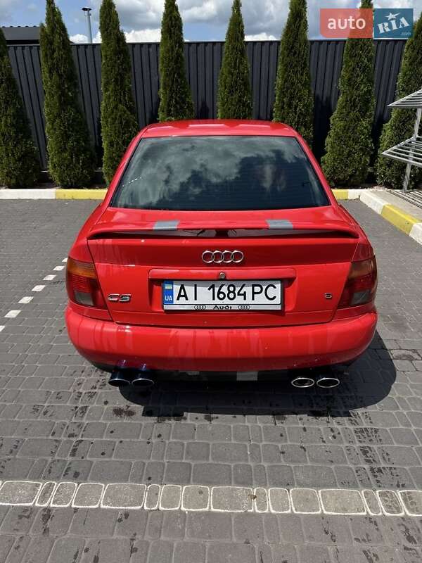 Седан Audi A4 1995 в 