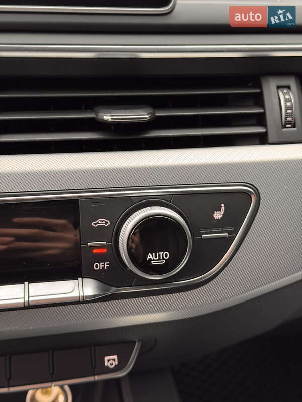 Седан Audi A4 2016 в Одессе