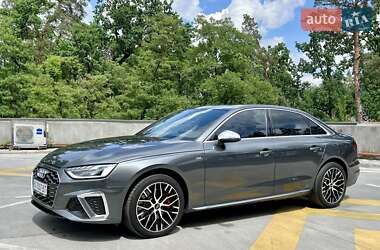 Седан Audi A4 2020 в 