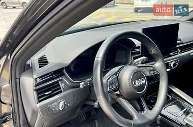 Седан Audi A4 2020 в 