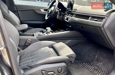 Седан Audi A4 2020 в 