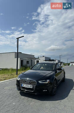 Седан Audi A4 2013 в Львове