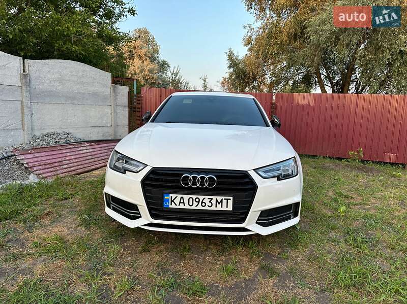 Седан Audi A4 2016 в Горишних Плавнях