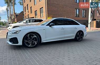 Седан Audi A4 2022 в 