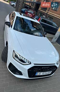 Седан Audi A4 2022 в 