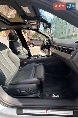 Седан Audi A4 2022 в 