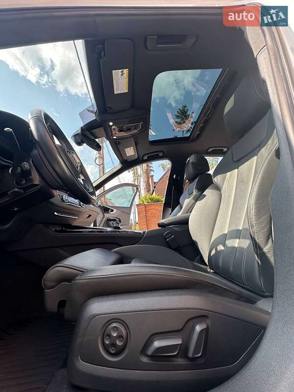 Седан Audi A4 2022 в Киеве