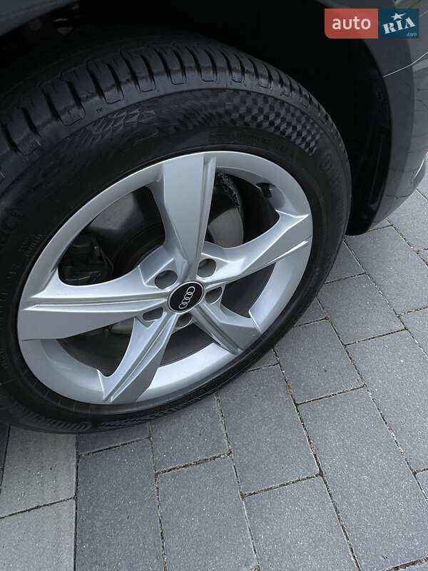Универсал Audi A4 2021 в Мукачево