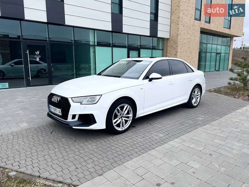 Седан Audi A4 2016 в 