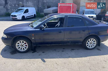 Седан Audi A4 1995 в 