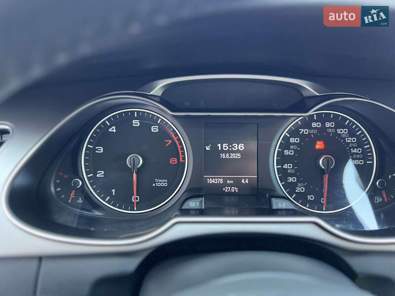 Седан Audi A4 2013 в Львове