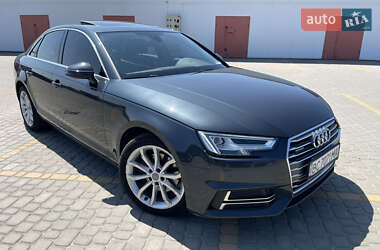 Седан Audi A4 2018 в 