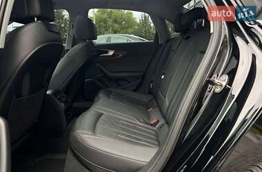 Седан Audi A4 2020 в 