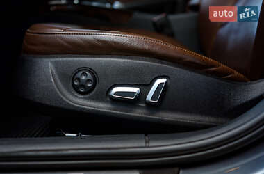 Седан Audi A4 2015 в 