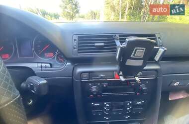 Седан Audi A4 2001 в 