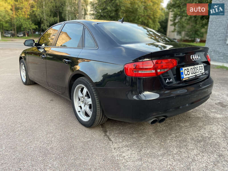 Седан Audi A4 2013 в Чернігові