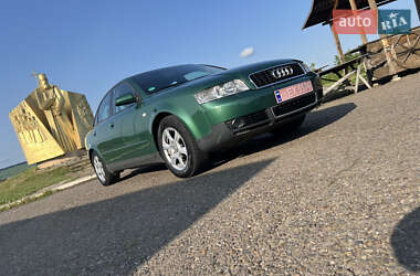 Седан Audi A4 2001 в 