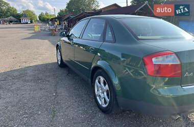 Седан Audi A4 2001 в 