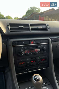 Седан Audi A4 2001 в 