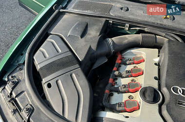 Седан Audi A4 2001 в 