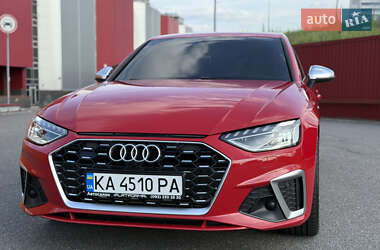 Седан Audi A4 2020 в 