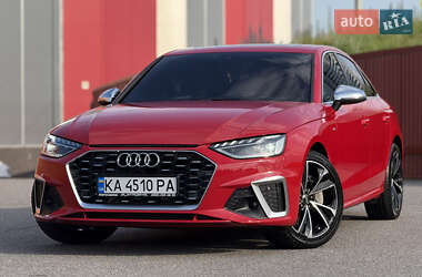 Седан Audi A4 2020 в 