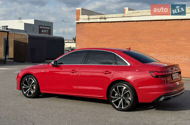 Седан Audi A4 2020 в 