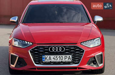 Седан Audi A4 2020 в 