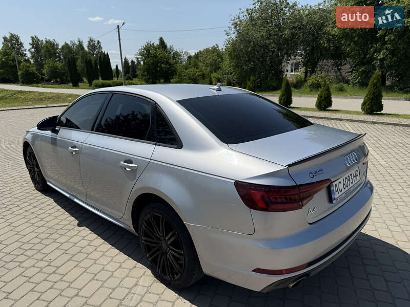 Седан Audi A4 2018 в Луцке