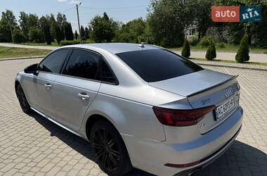 Седан Audi A4 2018 в 