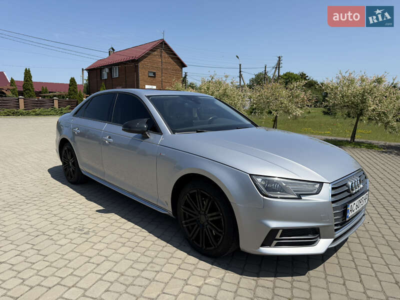Седан Audi A4 2018 в Луцке