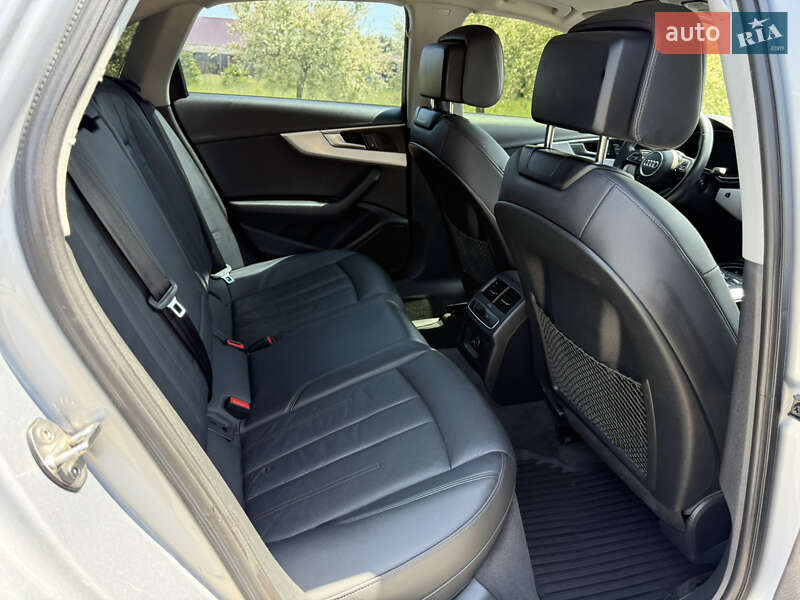 Седан Audi A4 2018 в Луцке