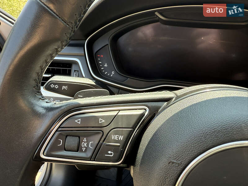 Седан Audi A4 2018 в Луцке