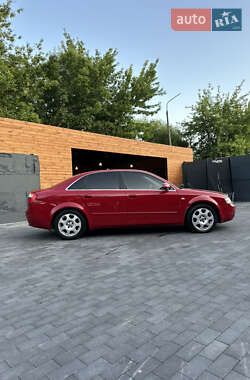 Седан Audi A4 2002 в 