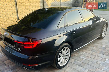 Седан Audi A4 2018 в 