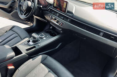 Седан Audi A4 2018 в 
