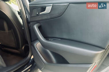 Седан Audi A4 2018 в 