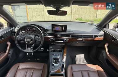 Седан Audi A4 2016 в 