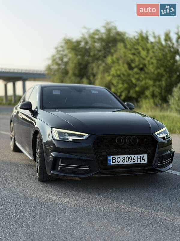 Седан Audi A4 2018 в Тернополе