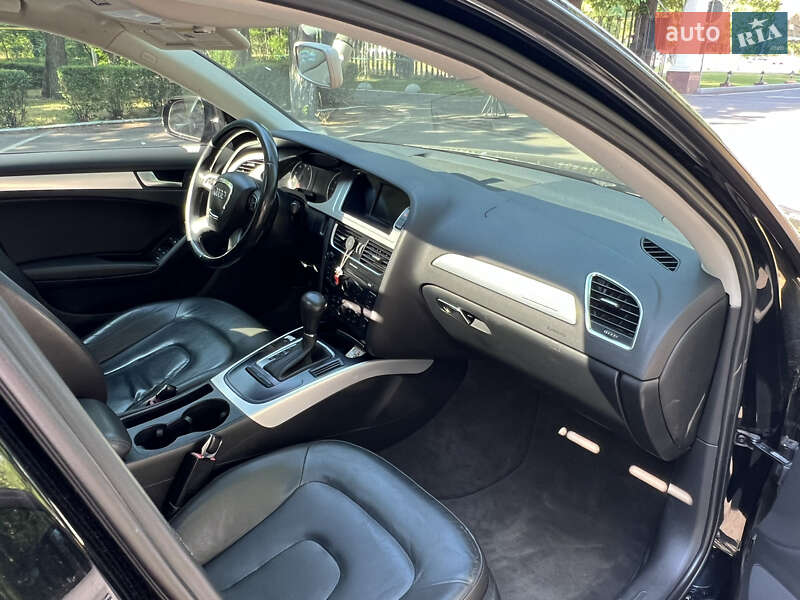 Седан Audi A4 2010 в Одессе